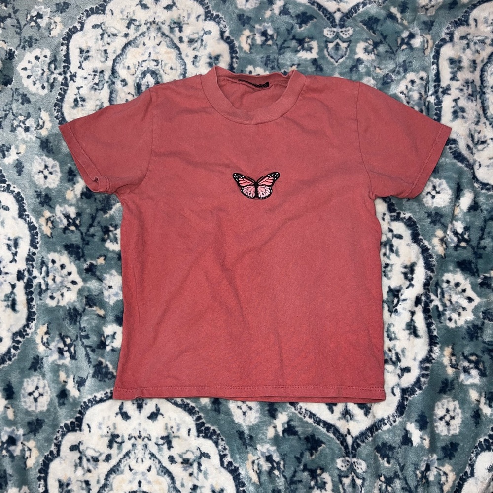 Brandy Melville Crop top- Pink Helen butterfly